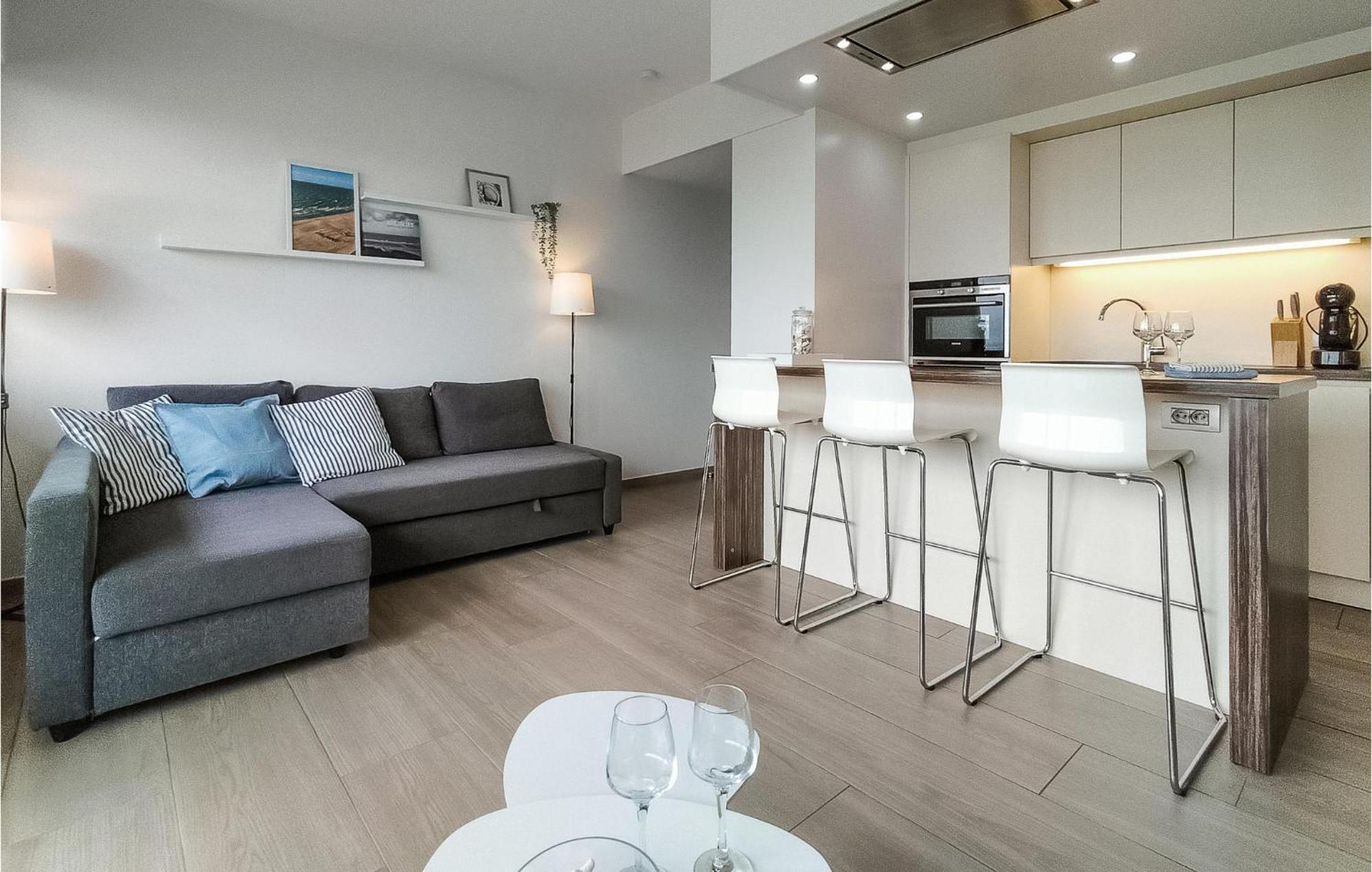 Amazing In With Kitchen Appartement *